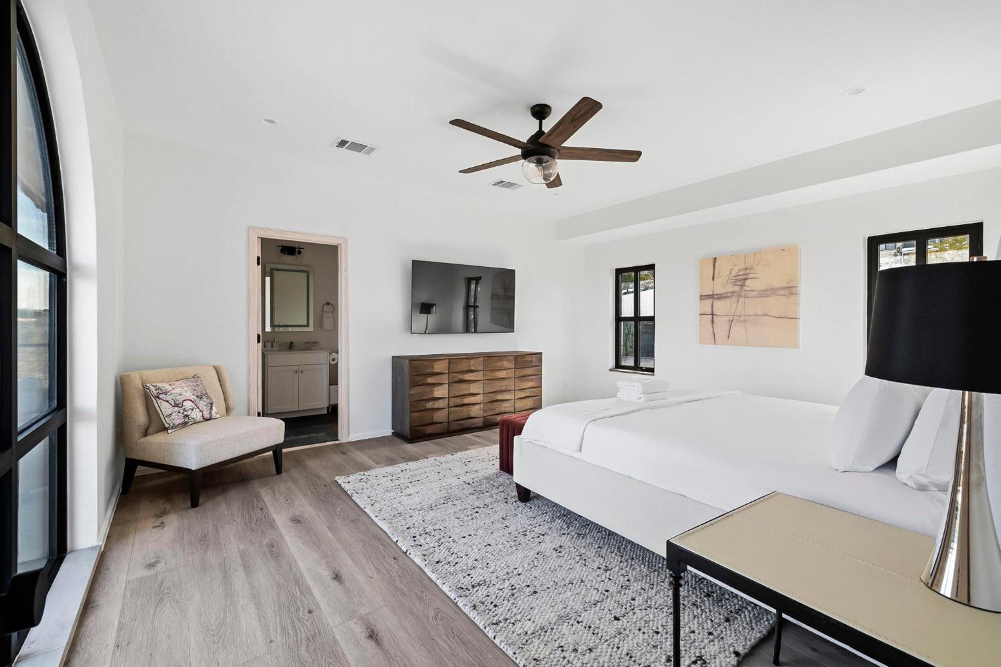 Las Luces Spicewood Luaran gambar