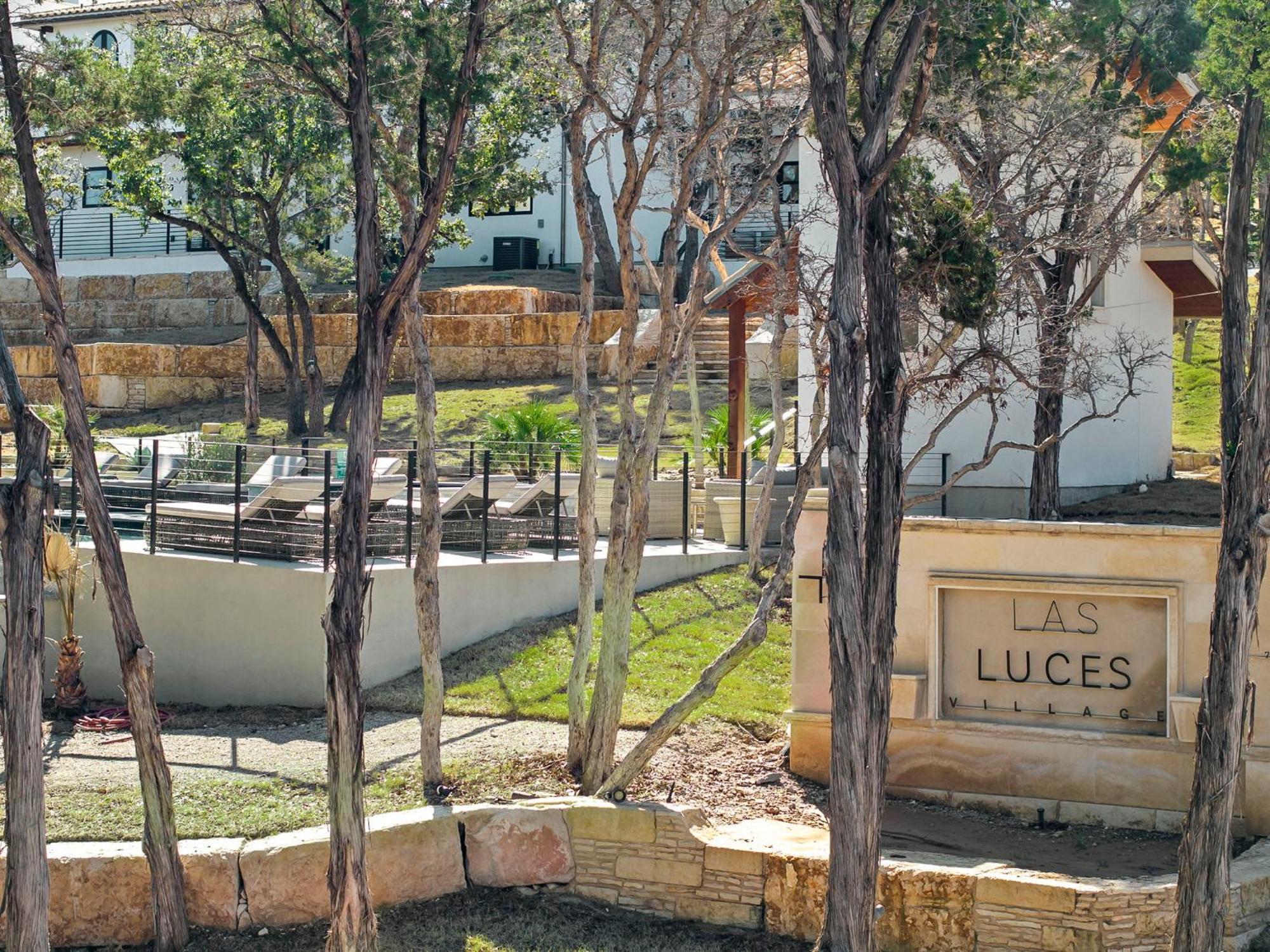 Las Luces Spicewood Luaran gambar