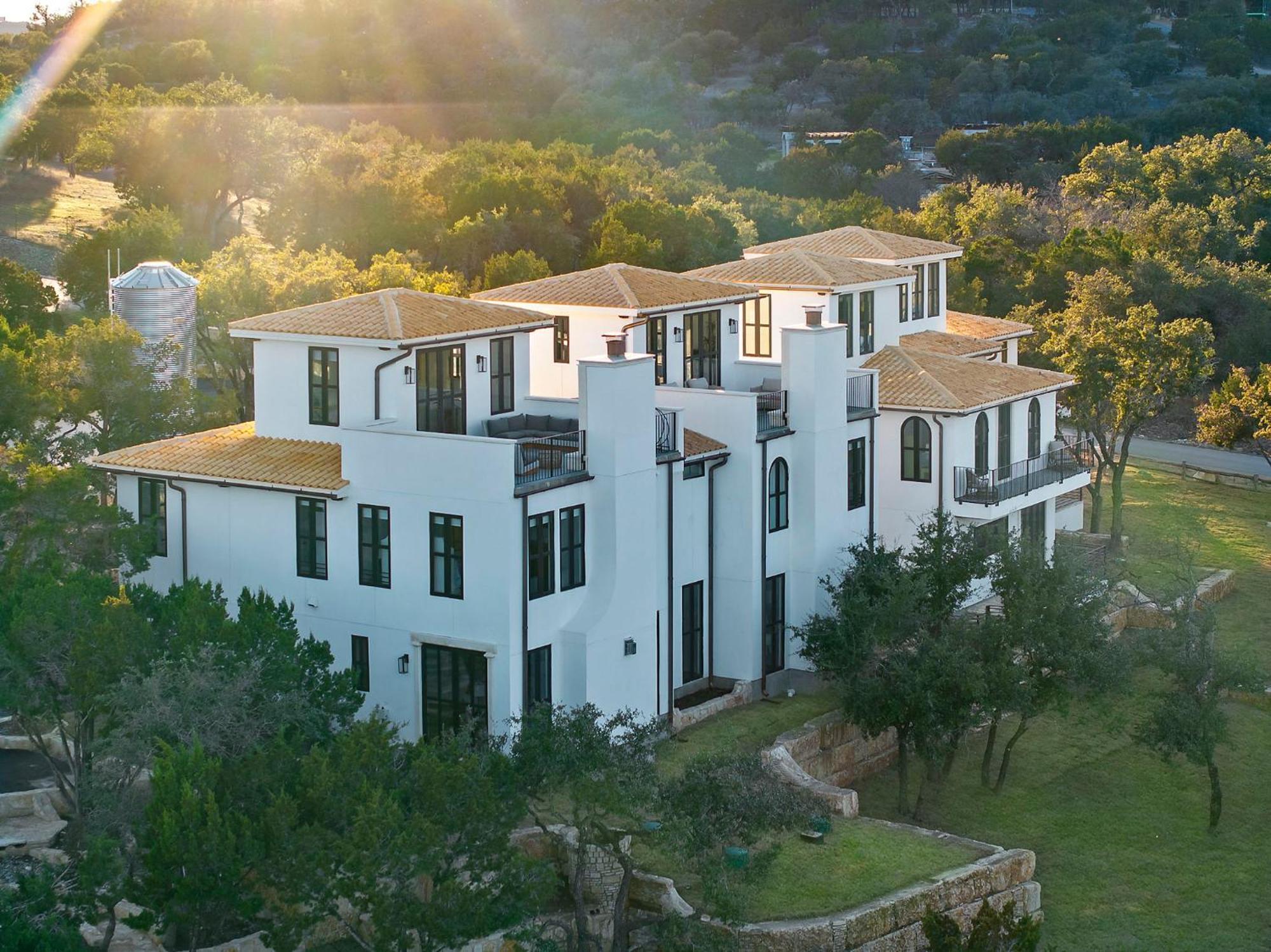 Las Luces Spicewood Luaran gambar